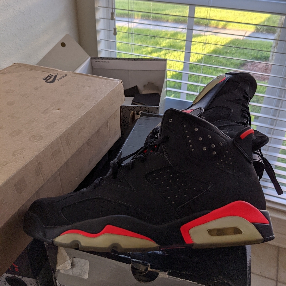 JORDAN 6 BRED 2010 M3 ON THE SIDE
